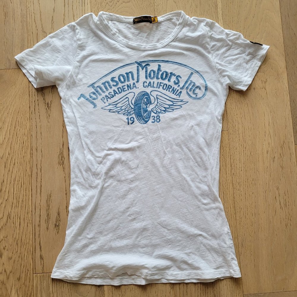 RARE Women’s Johnson Motors Winged Wheel Tee – Size Large (Fitted)